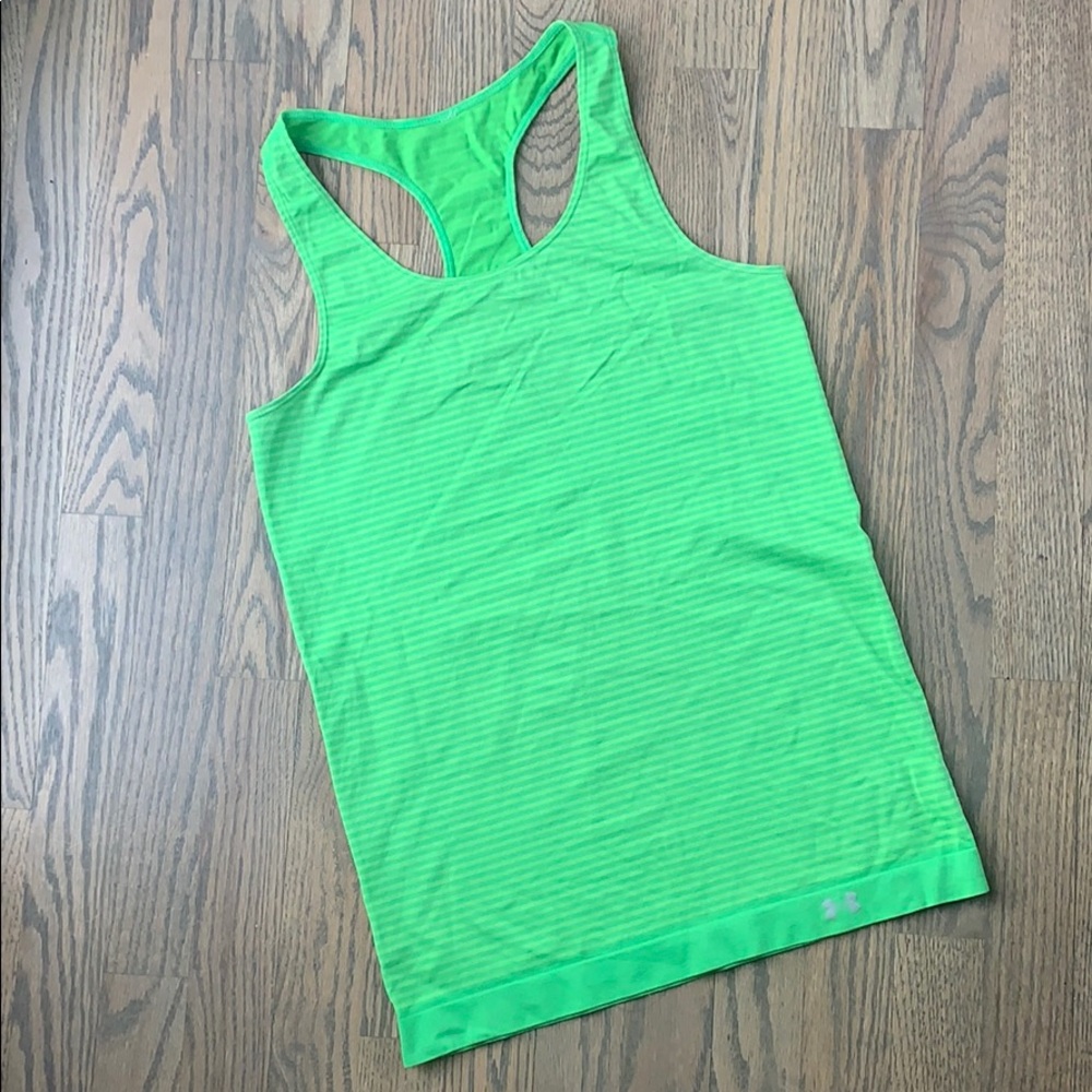 EUC Under Armour stripes seamless tank
